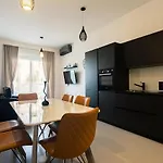 Zeus Znjan Apartamento *