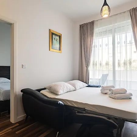 Apartment Zeus Znjan